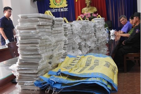 Phá đường dây ma túy 'khủng' từ Campuchia về Việt Nam, thu giữ số heroin 6 triệu USD