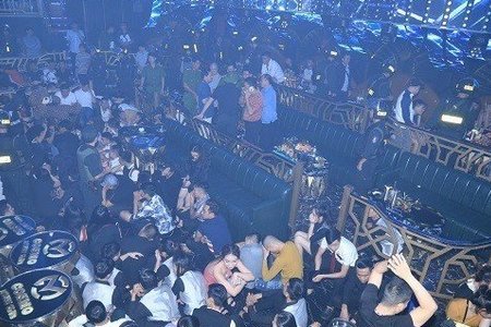 Phát hiện gần 100 dân chơi dương tính với ma túy tại 2 quán bar ở Đồng Nai