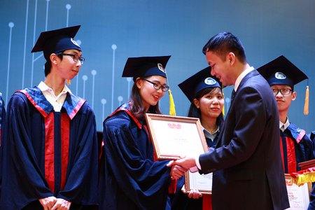 Từ 1/7/2020, sinh viên tốt nghiệp xuất sắc được xét tuyển công chức