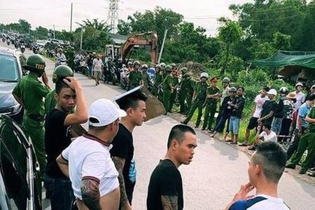 Vụ giang hồ vây xe công an ở Đồng Nai: Điều chuyển công tác 3 cán bộ công an