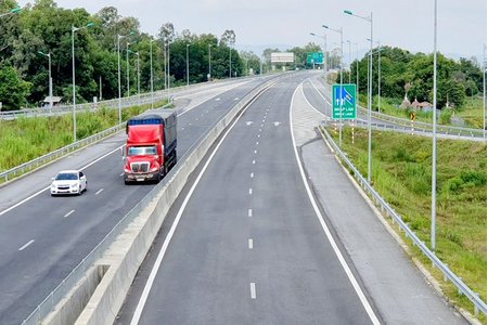 VEC chính thức thu phí toàn tuyến cao tốc Đà Nẵng - Quảng Ngãi từ 1/1/2020