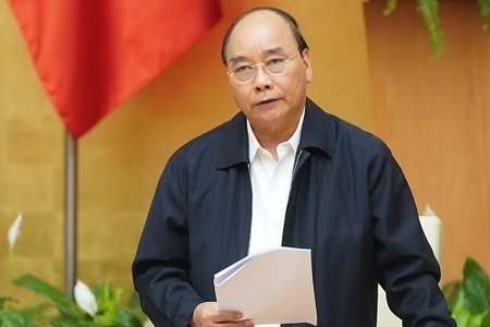 Thủ tướng Nguyễn Xuân Phúc: Tạm dừng tất cả dịch vụ không cần thiết đến 15/4