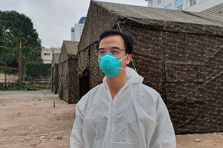 Trò chuyện với Giám đốc bệnh viện Bạch Mai từ bên trong 'ổ dịch'