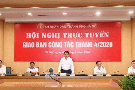 Chủ tịch Hà Nội yêu cầu chấn chỉnh việc om hồ sơ doanh nghiệp đến 8 tháng