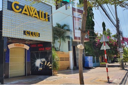 Hai nhóm thanh niên truy sát kinh hoàng trong quán bar Cavalli khiến 1 người chết