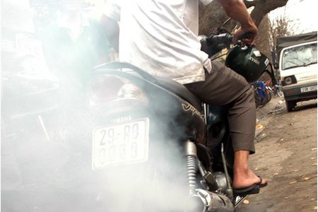 Đề xuất kiểm tra định kỳ khí thải xe máy