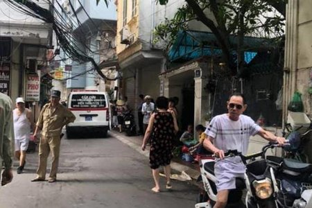 Hà Nội: Nam sinh viên treo cổ trong căn nhà ba tầng