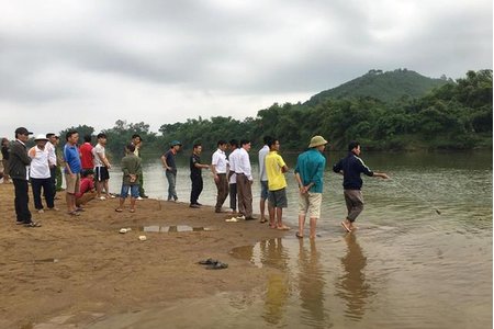 Đắk Lắk: Rủ nhau đi tắm, 3 học sinh tiểu học chết đuối thương tâm