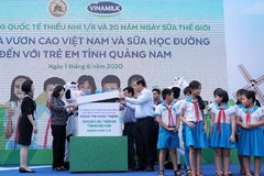 Vinamilk mang niềm vui uống sữa đến với trẻ em Quảng Nam thông qua qũy sữa vươn cao Việt Nam và chương trình sữa học đường