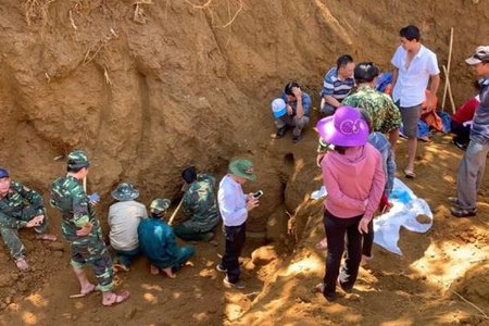 Tìm thấy hố chôn tập thể 17 chiến sĩ đặc công