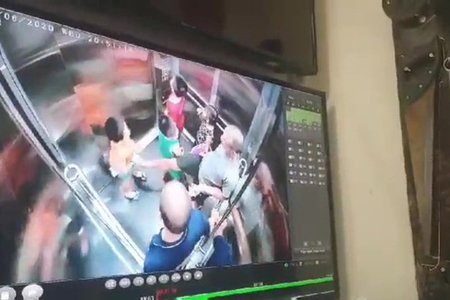 Chủ tịch Hà Nội yêu cầu điều tra vụ bé trai nghi bị dâm ô trong thang máy chung cư