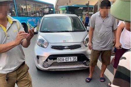 Danh tính tài xế ô tô kéo lê CSGT hàng chục mét ở Hà Nội