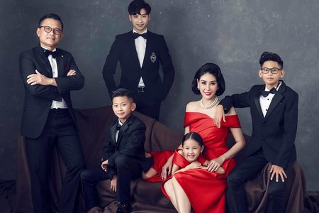 Hoa hậu Hà Kiều Anh khoe ảnh gia đình nhân dịp kỷ niệm 13 năm ngày cưới