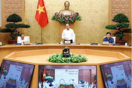 Thủ tướng Nguyễn Xuân Phúc: Tuyệt đối không chủ quan trước dịch COVID-19