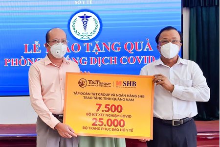'Bầu Hiển' tiếp tục ủng hộ hàng ngàn kit xét nghiệm tiếp sức cho Quảng Nam chống dịch