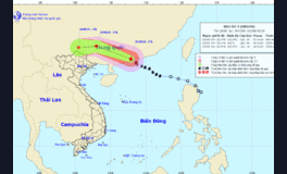 Bão số 4 giật cấp 13, gây gió mạnh, lốc xoáy trên Biển Đông