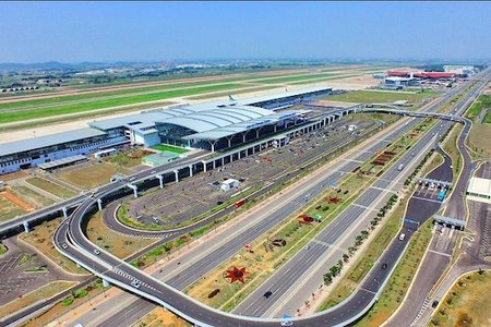 Bộ GTVT đề nghị tạm dừng các dự án trong khu vực sân bay Nội Bài