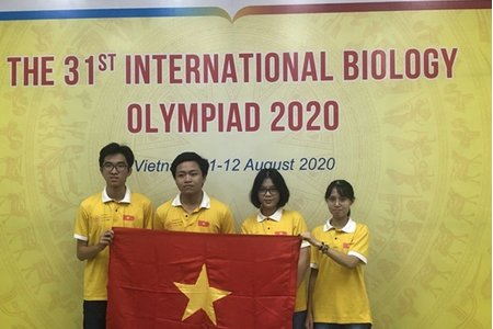 4 học sinh Việt Nam đoạt giải tại Olympic Sinh học quốc tế năm 2020