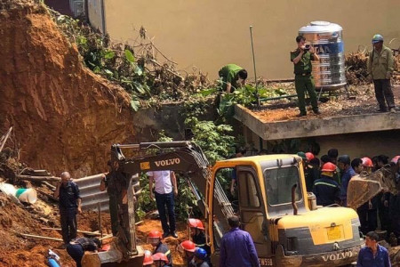 Phú Thọ: Sập công trình, ít nhất 3 người tử vong
