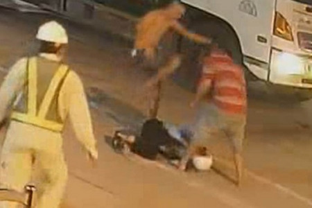 Bắt tạm giam hai đối tượng hành hung nhân viên trạm BOT ở Khánh Hòa