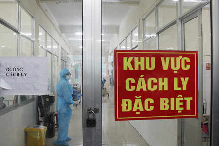 Nam thanh niên nhập cảnh từ Nga mắc COVID-19, Việt Nam có 1.100 bệnh nhân