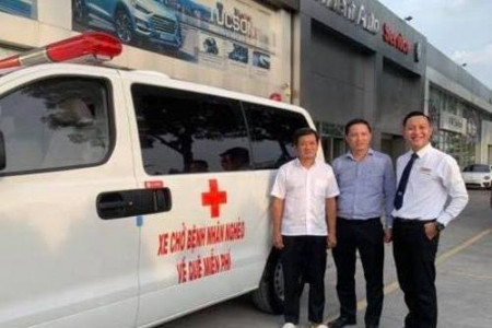 Ông Đoàn Ngọc Hải bán Mercedes S500 để mua xe cứu thương chở bệnh nhân nghèo