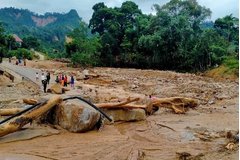 Trực thăng tại Đà Nẵng sẵn sàng vào Quảng Nam cứu hộ cứu nạn