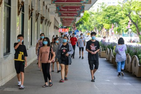 Bắt buộc đeo khẩu trang tại 5 địa điểm công cộng ở Hà Nội
