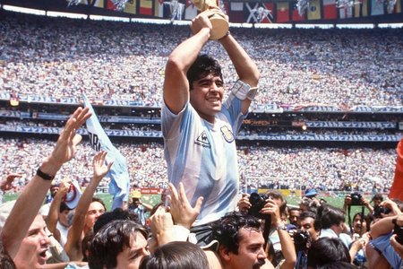 Huyền thoại bóng đá Maradona qua đời, Argentina để quốc tang 3 ngày