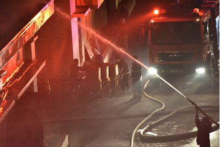 Cháy lớn tại kho xưởng công ty cổ phần dược phẩm Hà Tây