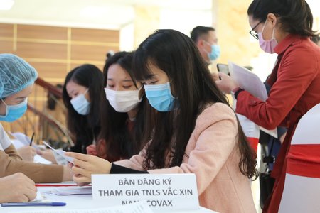 Cô gái đầu tiên đăng ký thử vaccine COVID-19 Việt Nam: 'Sẽ không có vấn đề gì xảy ra'