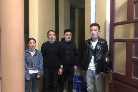 Bắt giữ xe ô tô chở 4 người Trung Quốc nghi nhập cảnh trái phép