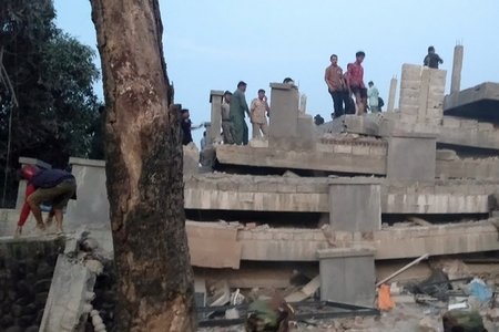 Sập khách sạn 7 tầng ở Campuchia, 36 người thiệt mạng