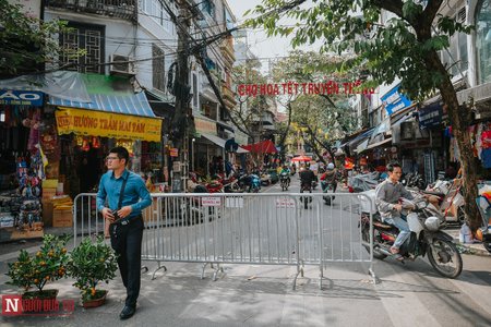 Cận cảnh các tuyến phố cấm đường phục vụ chợ hoa xuân