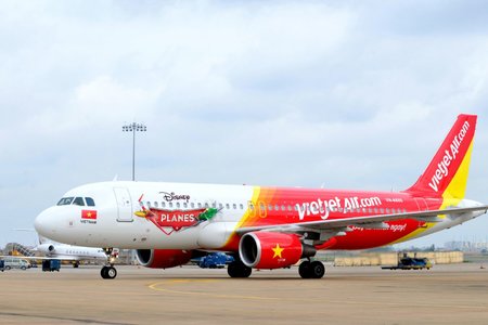 Hai hành khách Vietjet Air bị sốt, nghi nhiễm virus corona sau khi trở về từ Trung Quốc