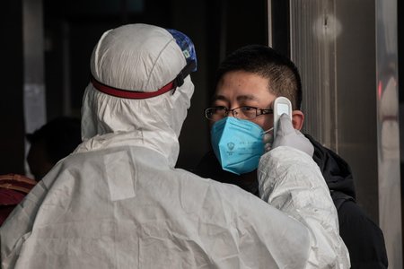 811 người Trung Quốc tử vong vì virus Corona