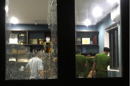 Truy tìm nhóm thanh niên mang hung khí xông vào biệt thự ở Đà Nẵng đập phá