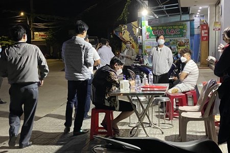 4 người Trung Quốc bị cách ly tạm thời ở Huế: Chỉ 1 người xuất trình được hộ chiếu
