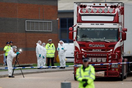 Vụ 39 người tử vong trong xe container tại Anh: Khởi tố thêm 1 nghi phạm