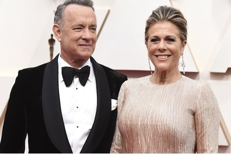 Cặp vợ chồng Tom Hanks và Rita Wilson xác nhận dương tính với Covid-19