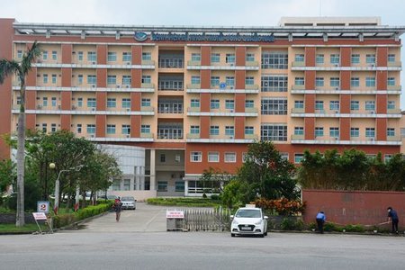 Bắt tạm giam trưởng khoa bệnh viện Đa khoa trung ương Quảng Nam cùng 2 điều dưỡng
