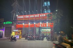 Giải cứu 6 cô trò bị mắc kẹt trong thang máy ở Trung tâm Anh ngữ