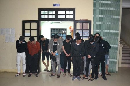 Phát hiện 22 đối tượng dương tính với ma túy trong nhà nghỉ ở Quảng Trị