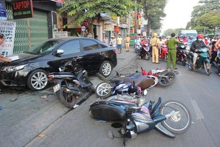 15 người chết vì tai nạn giao thông trong ngày mùng 1 Tết