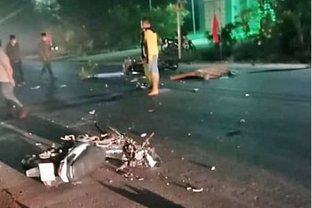 Bình Thuận: 2 xe máy va chạm, 3 người tử vong
