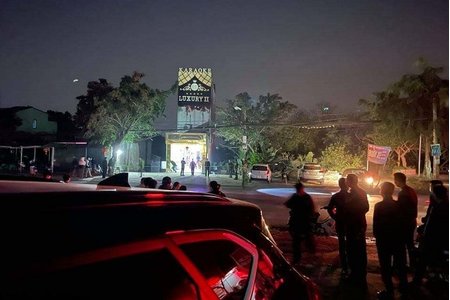 Hòa Bình: Án mạng kinh hoàng tại quán karaoke, 3 người tử vong