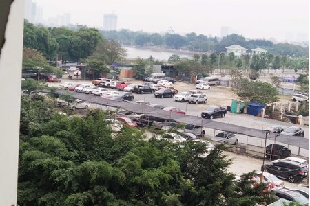 Vì sao bãi trông giữ xe không phép hoạt động nhiều năm tại phường Hoàng Liệt?