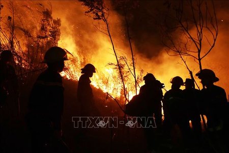 Lai Châu: Huy động gần 1.000 người tham gia chữa cháy rừng