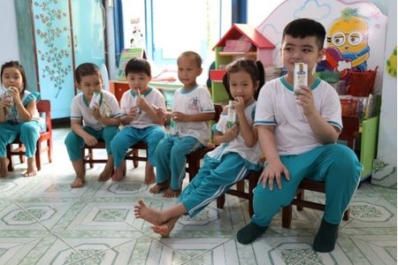4 năm triển khai, sữa học đường tỉnh Bến Tre 'được lòng' cả thầy trò, phụ huynh