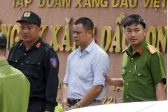 Ông Lương Đình Tiến, Giám đốc Công ty Xăng dầu Long An bị bắt